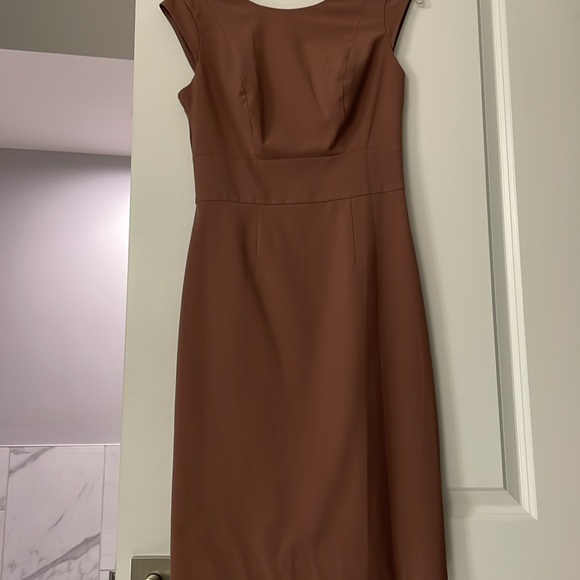 Women’s Dress - Picture 3 of 6